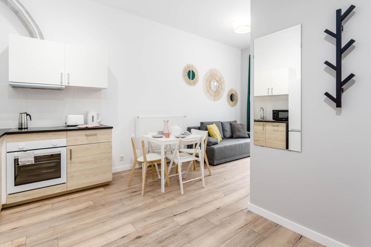 Chill Apartments Marywilska Warsaw Exterior photo