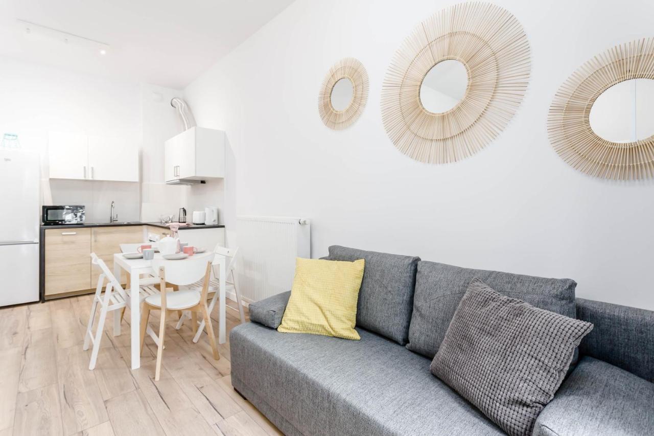 Chill Apartments Marywilska Warsaw Exterior photo